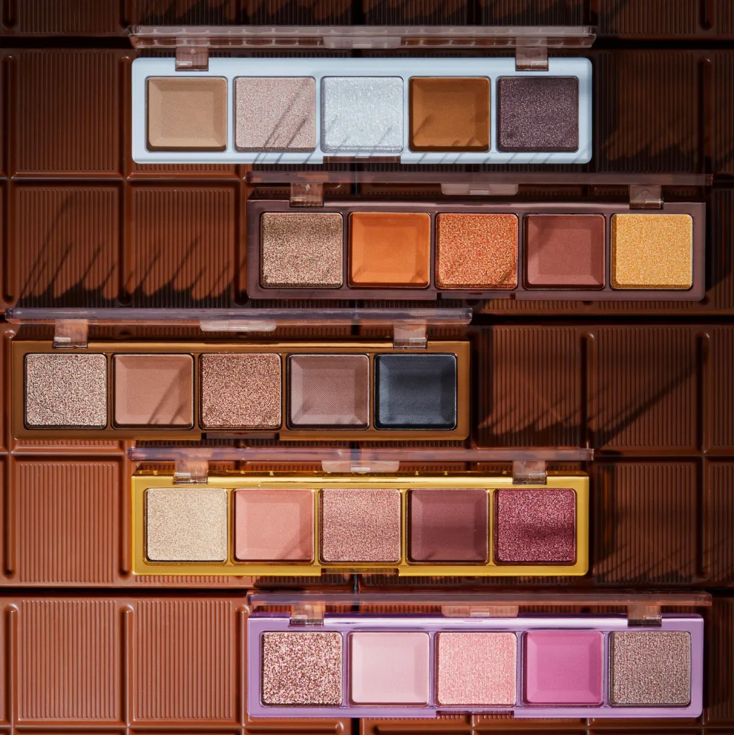 I Heart Revolution Mini Chocolate Shadow Palette Chocolate Fudge
