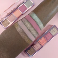 I Heart Revolution Mini Chocolate Shadow Palette Raspberry Fool