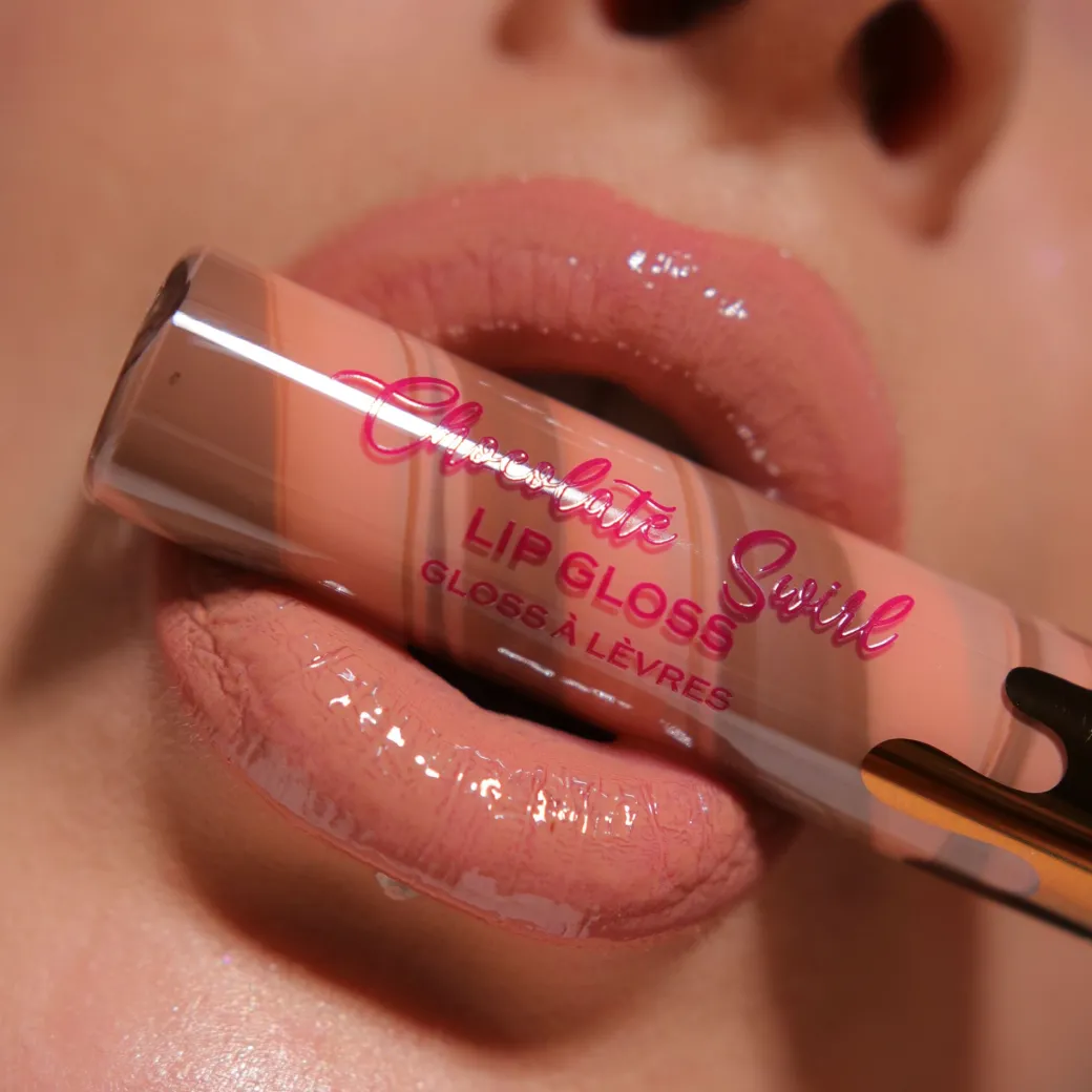 I Heart Revolution Soft Swirl Gloss Chocolate Lip Vanilla Gelato