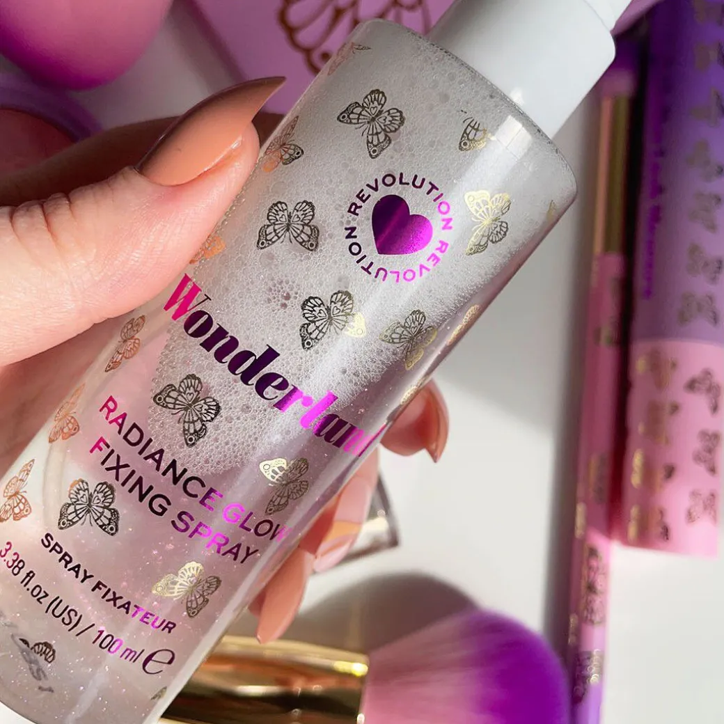 I Heart Revolution Wonderland Radiance Glow Fixing Spray 100ml
