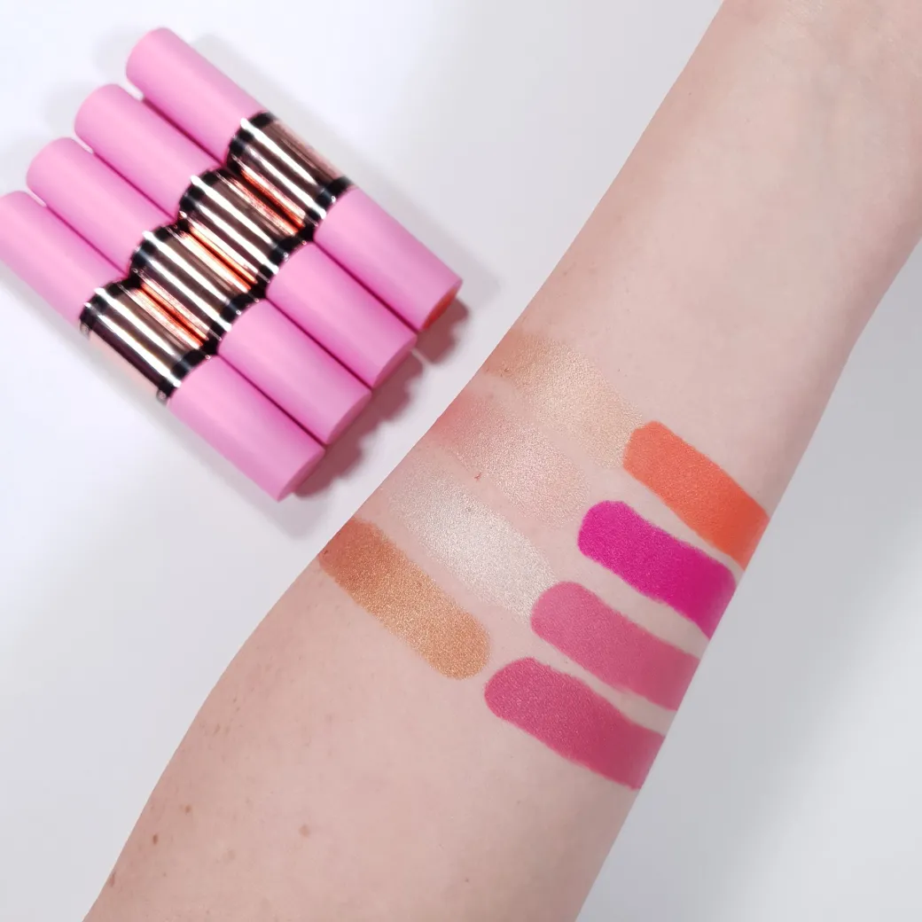 Makeup Revolution Blush & Highlight Stick Coral Dew