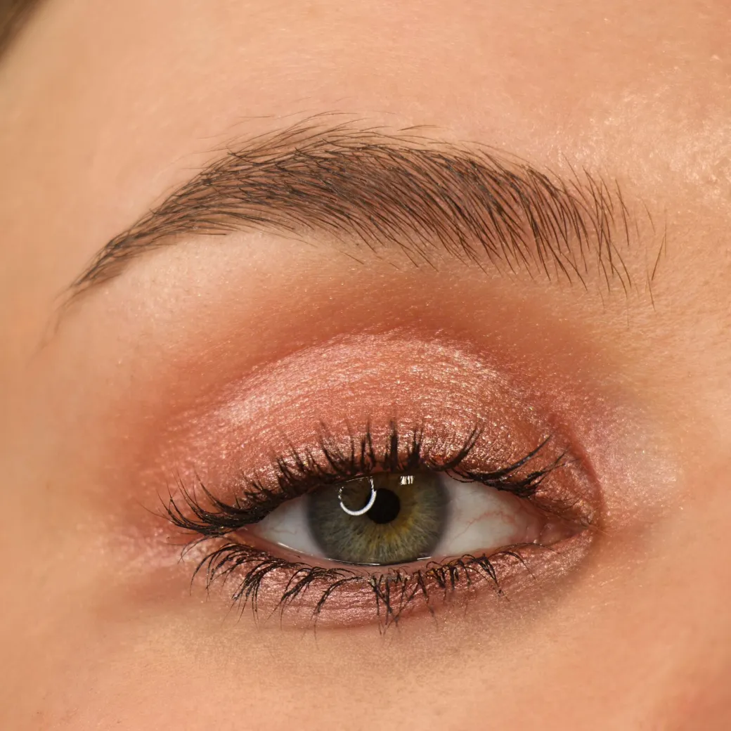 Makeup Revolution Mousse Shadow Rose Gold